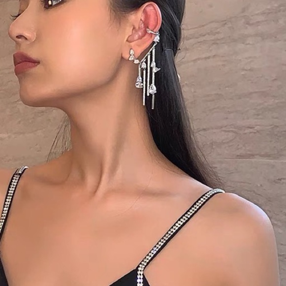 Single Earring - image 2